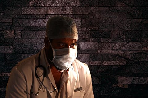 Doctors working on contract in Karnataka threaten mass resignation