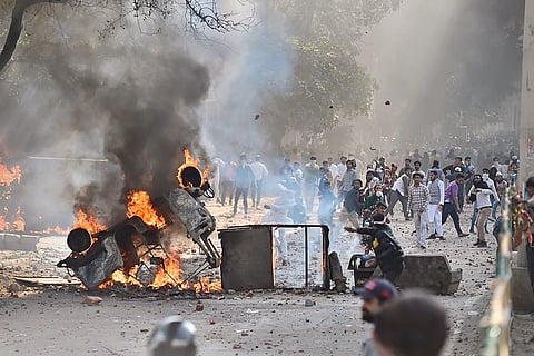 Delhi constable killed amidst clashes between pro- and anti-CAA protesters