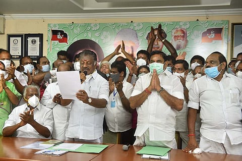 AIADMK manifesto promises free washing machines, education loan waivers