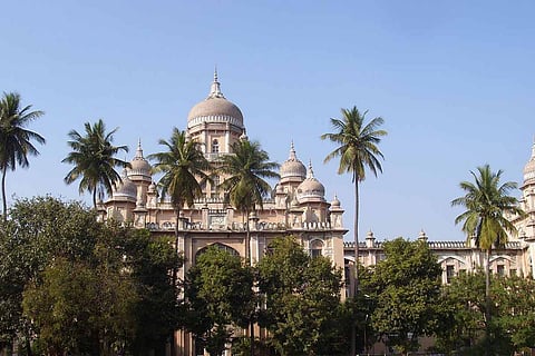 Suspected and confirmed COVID-19 patients in same ward at Hyd hospital, staff allege