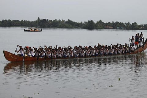 Kerala's famous Nehru Trophy boat race will have Kashmiri rowers this time