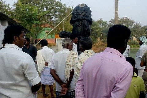 Miscreants vandalise Periyar statue in TN's Pudukkottai district