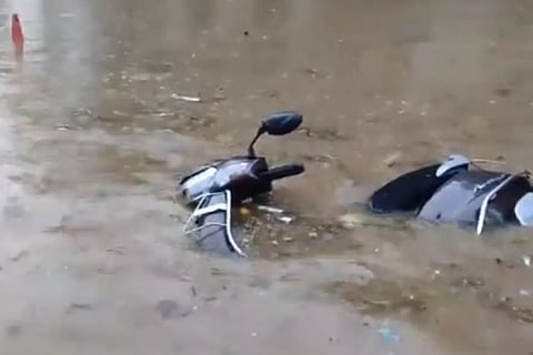 Chennai experiences heavy rains, many roads waterlogged