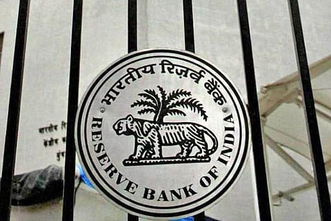 RBI's MPC found clear signs of economy losing traction 