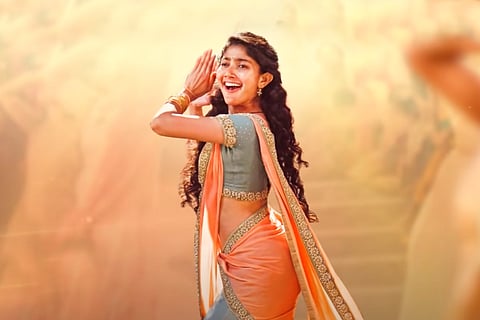 Sai Pallavi dancing in Saranga Dariya song from Love Story