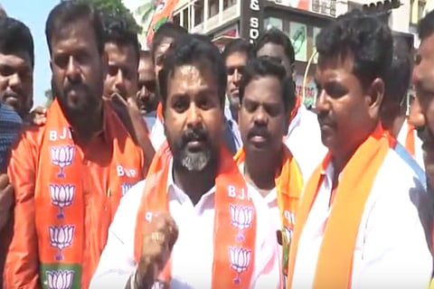 Sri Rama Sene man announces Rs 10 lakh bounty for killing student activist Amulya Leona