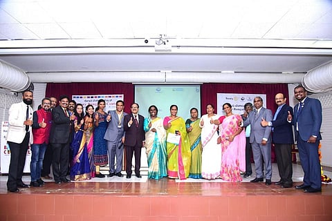 The members from the transgender community alongwith Rotary Club dignitaries