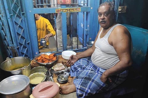Janal Kadai man in Mylapore 