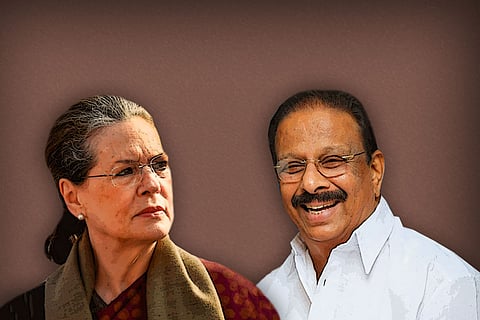 Sonia Gandhi on the left and KPCC president Sudhakaran on the right 