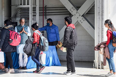 Students returning from Sumy in Ukraine: Why a few medical bodies are against students from Ukraine getting admitted in India 