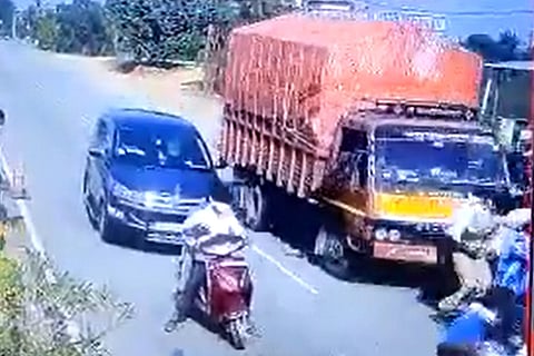 Truck rams into onlookers at accident spot in Telangana 