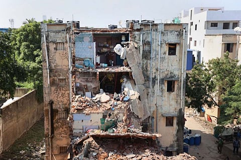 Tiruvottiyur Slum Board collapse 
