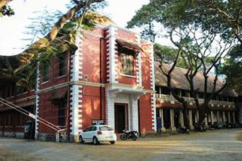 Court Building 