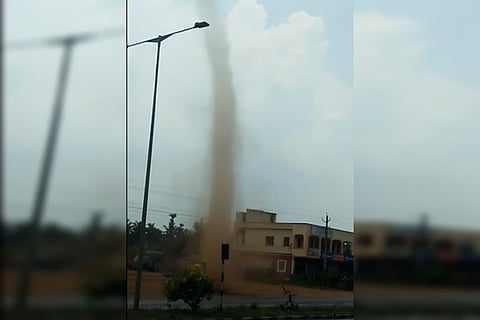 The narrow rotating column of air carrying up dust was spotted along the Ravulapadu National Highway and several bystanders took videos and shared them on social media. 