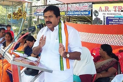 Congress leader VS Sivakumar's house raided by vigilance in disproportionate assets case