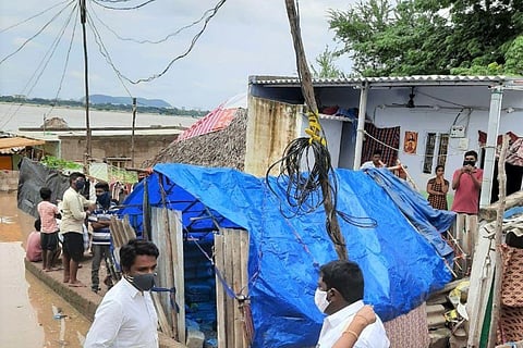 VMC officials visiting low-lying areas in the city 