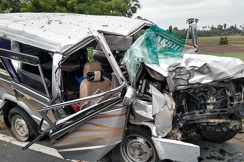 Five from a family die in car accident in TN, driver suspected to have slept on wheel