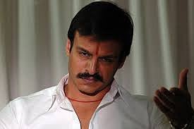 Vivek Oberoi visits Anantapur, pays tributes to Paritala Ravi