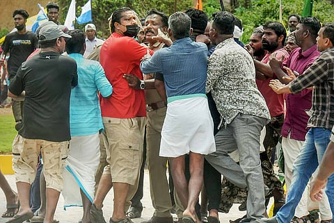 Protestors having a clash with the police on Vizhinjam protest site