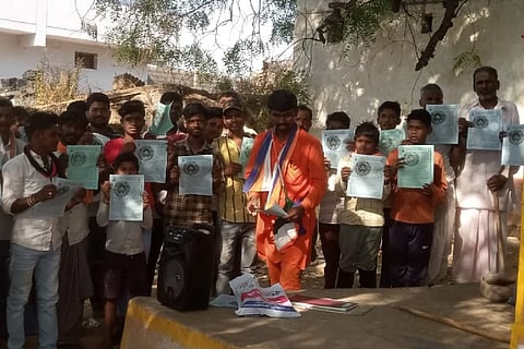 Karnataka polls: Independent candidate pays Rs 10k deposit money in coins