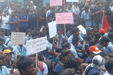 Around 2,500 automobile employees take out rally near Chennai: Detained by police