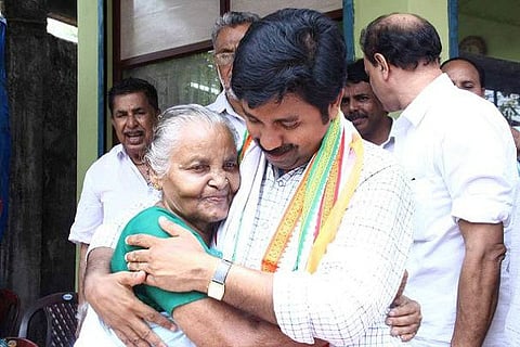 പിതാവിന്റെ പാരമ്പര്യം മുന്നോട്ടുകൊണ്ടുപോകുന്നതിന് കഴിയാത്ത ഷൗക്കത്ത് നിലമ്പുരിൽ പരാജയപ്പെട്ടു