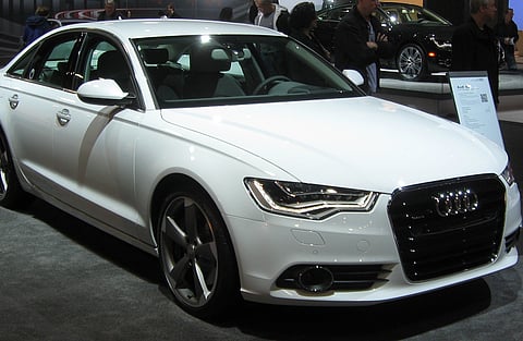 Another luxury car accident in Chennai: Audi rams into mini-truck and injures two women