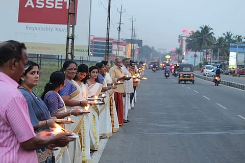 To counter Women’s Wall, Ayyappa Jyothi volunteers line up with lamps across Kerala