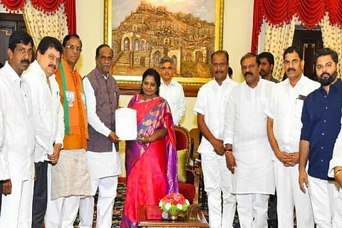 TSRTC strike: BJP meets Governor Tamilisai, asks her to reinstate sacked employees