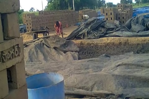 NHRC issues notice to Andhra govt on 32 bonded labourers rescued from Anantapur