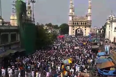 Around 1000 protest against CAA after Friday prayers near Hyderabad’s Charminar 