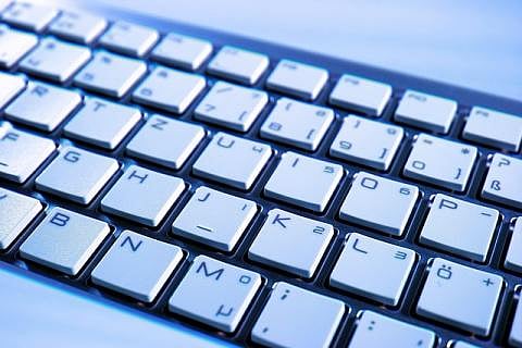 Which is more vulnerable to viruses and hackers: Windows 10 or Mac OS X?
