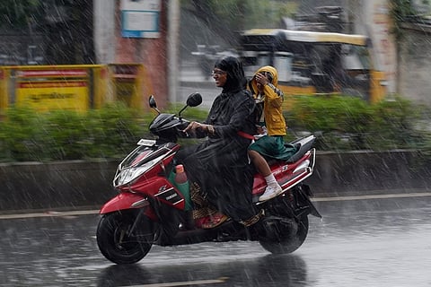 Yellow alert and orange alert in 6 Kerala districts ahead of Cyclone Gaja   