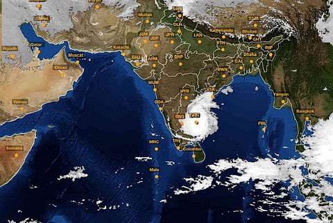 Cyclone Vardah rapidly approaches TN coast, heavy winds and rains lash Chennai