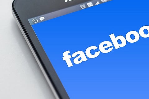 Facebook is testing a new button to help users identify fake news