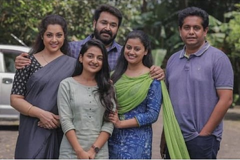 Mohanlal, Meena, Ansiba and Esther with Jeethu