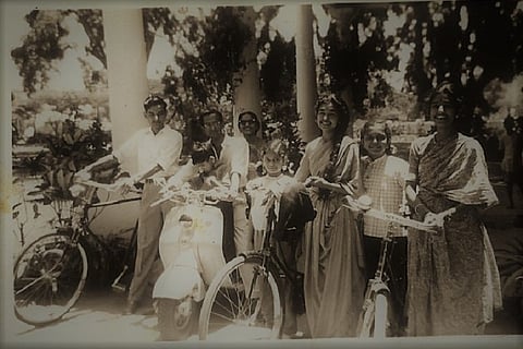‘Cycling to college gave us wings’: Memories of travelling through traffic-free Bengaluru roads