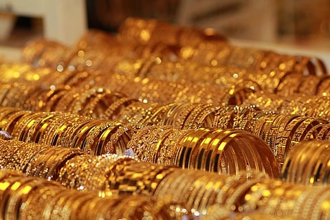 Gold prices continue to hit record highs, surpass Rs 38,000 per 10 grams mark