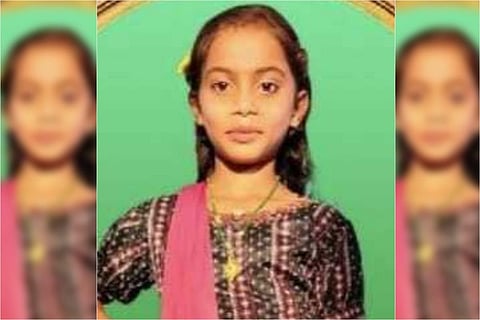 Telangana girl dies as driver rolls up car window while she had her neck out 