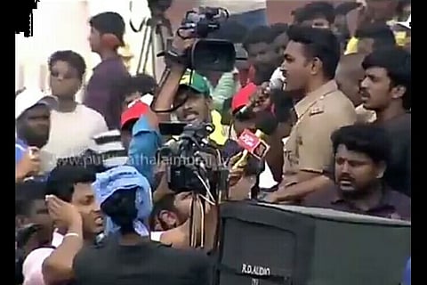 Idhu dhan da police? Electrifying speeches from cops participating in jallikattu protests