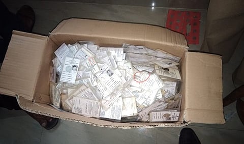 K'taka voter cards row erupts into political slugfest, EC mum on political links of accused