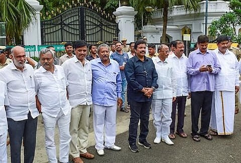 Karnataka cabinet: 10 MLAs to take oath on Feb 6, many remain disgruntled