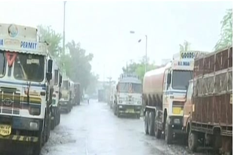 Amidst strike, stones hurled at lorry in Kerala, cleaner dies of injuries 
