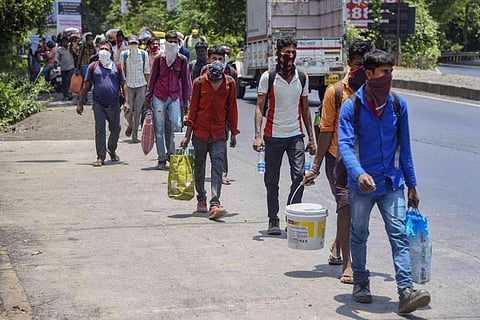 As many leave Hyd over fears of lockdown, shortage of plumbers, electricians in city