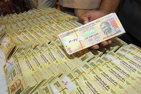 IT officials seize Rs 90 crore and 100kg of gold bar in Chennai 