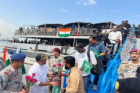 Tenth batch of 326 Indian evacuees from Sudan reach Jeddah by INS Tarkash