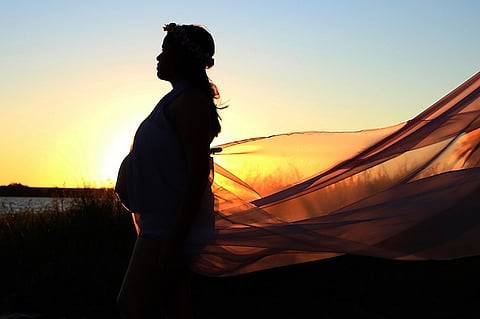 Celebrate Serena, but don’t forget the everyday Indian woman who works hard while pregnant