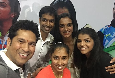 Sindhu, Sakshi, Dipa, coach Gopichand presented BMW cars by Sachin