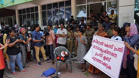 Thiruvananthapuram Press Club secy suspended after women journalists march in protest 