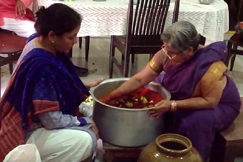 Old video of Nirmala Sitharaman making avakaaya  pickle surfaces, we're not sure why